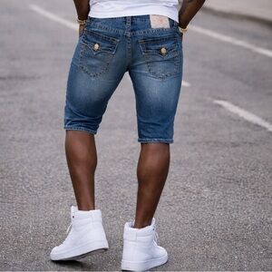 True Religion Rocco Relaxed Skinny Big T Flap Denim Jean Shorts Men's 30x12